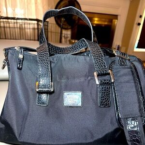 Liz Claiborne Small Duffle/Handbag in EUC. Black w/Silver Tone Hardware.